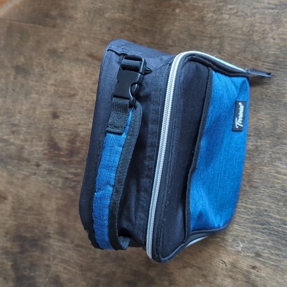 Black and blue lunchbox - Picture 3 of 9